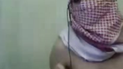Berlari dengan panas kendi memberikan jari untuk menempatkan cum dalam Kelompok dan P bokep online nonton